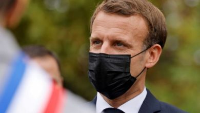 ماكرون ..صفعة في فرنسا وركلات في افريقيا؟ !