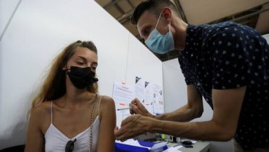صورة فرنسا تستهدف تطعيم 18 مليون نسمة بجرعة ثالثة معززة من لقاحات كورونا