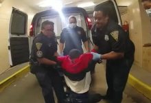 صورة اتهامات لضباط أمريكيين بعد إصابة رجل أسود بالشلل أثناء اعتقاله