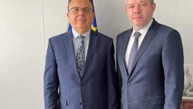 صورة سعادة السفير السيد علي مقراني يقوم بزيارة رئيس ديوان مفوض الاتحاد الأوروبي  للجوار الجنوبي  السيد لازلو كريستوفي