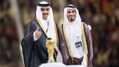 صورة شيخ قطري يقدم عرضا رسميا لشراء مانشستر يونايتد