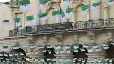 صورة الجزائر تفتتح أول بنك وطني في الخارج