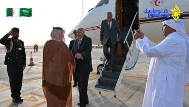 Photo de Chargé par le président de la République, M. Attaf prend part à Riyadh à la réunion spéciale du Forum économique mondiale